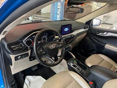 2020 Ford Escape SEL   - Photo 10 - Hamilton, OH 45015