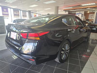2023 Nissan Altima 2.5 SV 4DR SEDAN   - Photo 4 - Hamilton, OH 45015