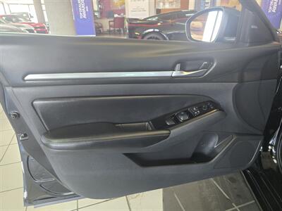 2023 Nissan Altima 2.5 SV 4DR SEDAN   - Photo 7 - Hamilton, OH 45015