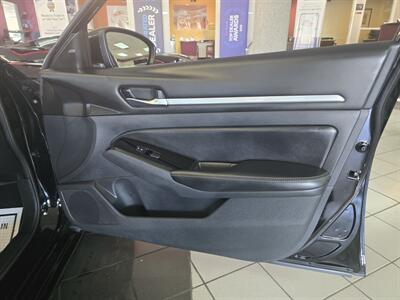 2023 Nissan Altima 2.5 SV 4DR SEDAN   - Photo 13 - Hamilton, OH 45015