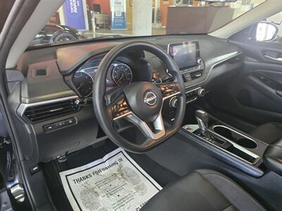 2023 Nissan Altima 2.5 SV 4DR SEDAN   - Photo 8 - Hamilton, OH 45015