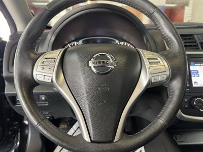 2016 Nissan Altima 2.5 SV 4DR SEDAN   - Photo 13 - Hamilton, OH 45015