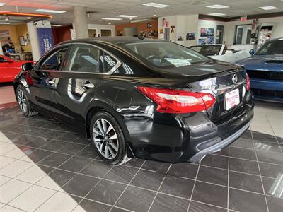 2016 Nissan Altima 2.5 SV 4DR SEDAN   - Photo 8 - Hamilton, OH 45015