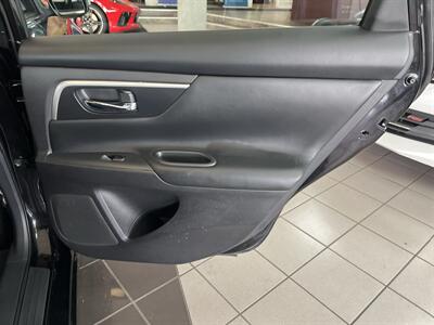 2016 Nissan Altima 2.5 SV 4DR SEDAN   - Photo 25 - Hamilton, OH 45015