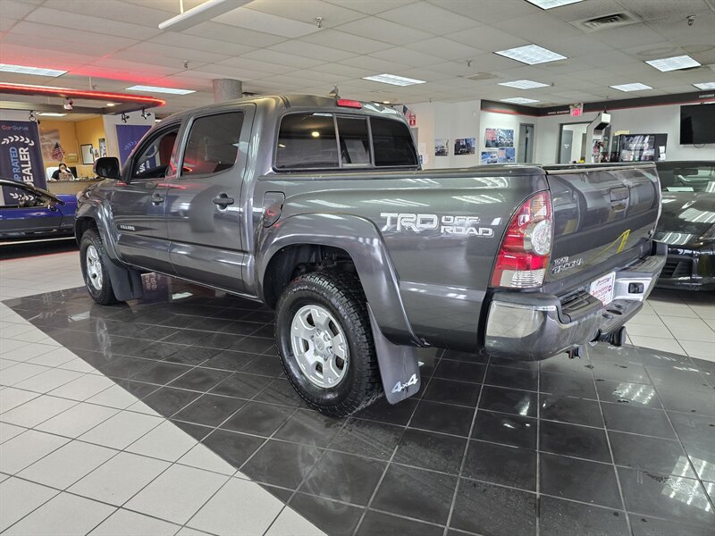 2015 Toyota Tacoma V6 - Photo 6 - Hamilton, OH 45015