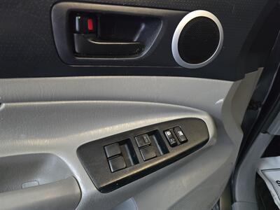2015 Toyota Tacoma V6 - Photo 17 - Hamilton, OH 45015