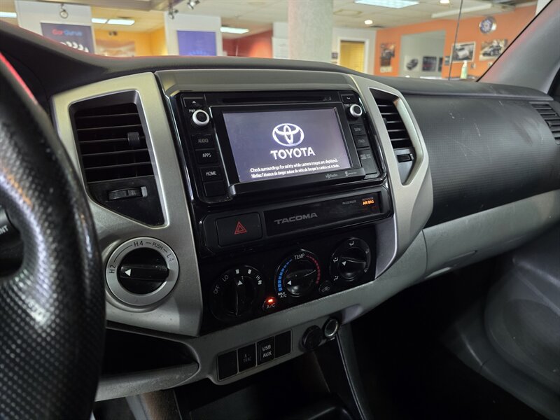 2015 Toyota Tacoma V6 - Photo 18 - Hamilton, OH 45015