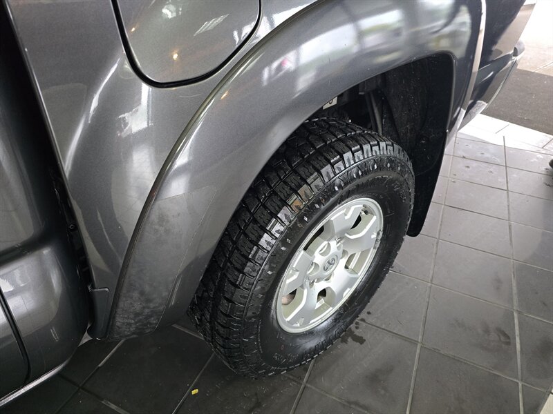 2015 Toyota Tacoma V6 - Photo 30 - Hamilton, OH 45015