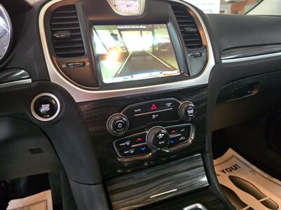 2019 Chrysler 300 Series Touring 4DR SEDAN AWD - Photo 22 - Hamilton, OH 45015