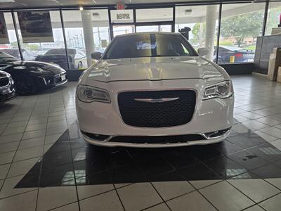 2019 Chrysler 300 Series Touring 4DR SEDAN AWD - Photo 3 - Hamilton, OH 45015