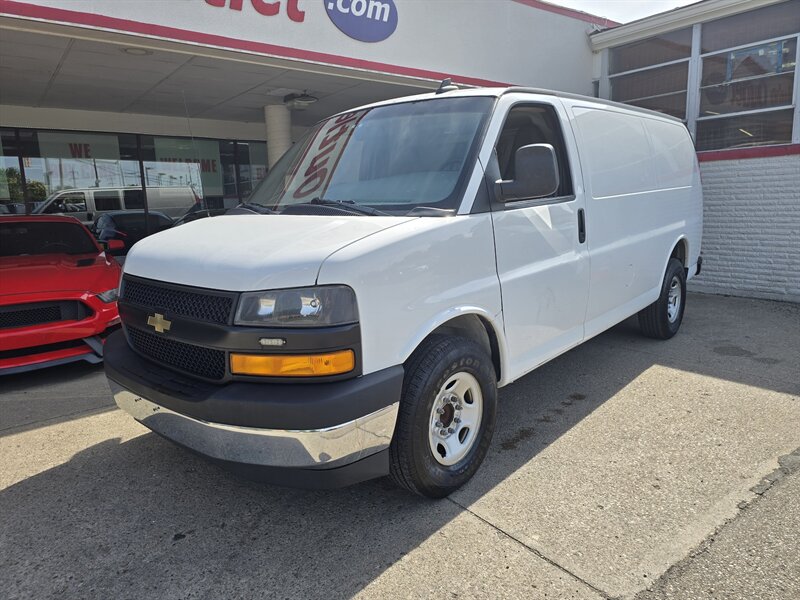 2019 Chevrolet Express 2500 3DR CARGO VAN /V6   - Photo 1 - Hamilton, OH 45015