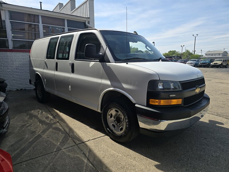 2019 Chevrolet Express 2500 3DR CARGO VAN /V6 - Photo 3 - Hamilton, OH 45015