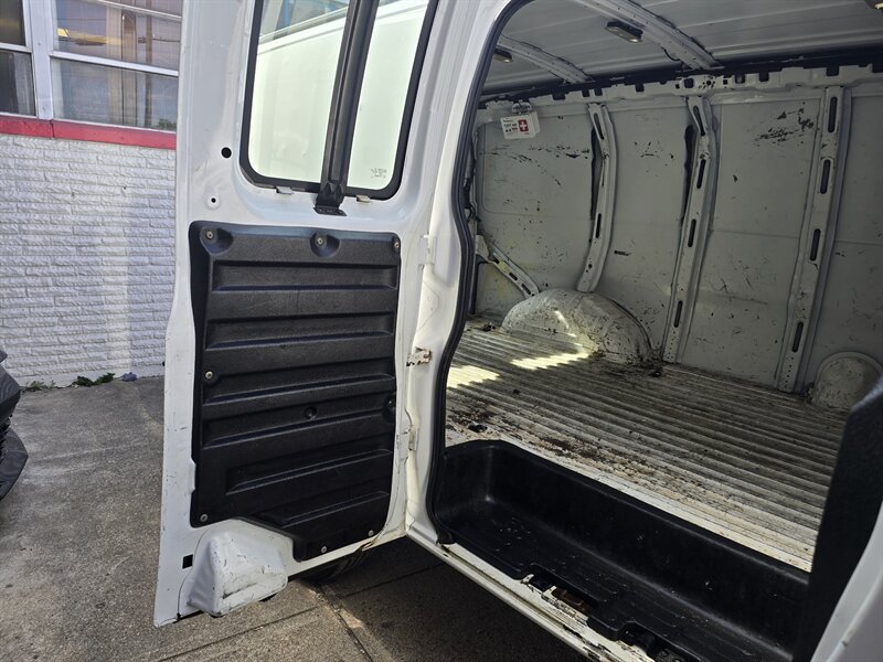 2019 Chevrolet Express 2500 3DR CARGO VAN /V6 - Photo 13 - Hamilton, OH 45015
