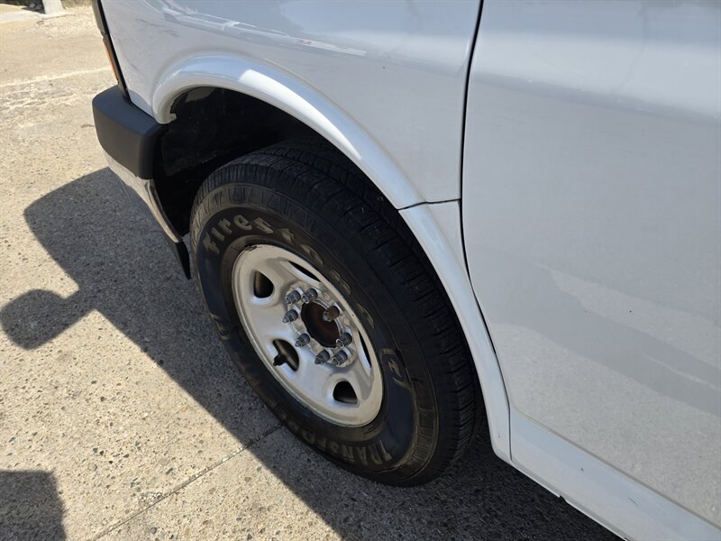 2019 Chevrolet Express 2500 3DR CARGO VAN /V6 - Photo 22 - Hamilton, OH 45015