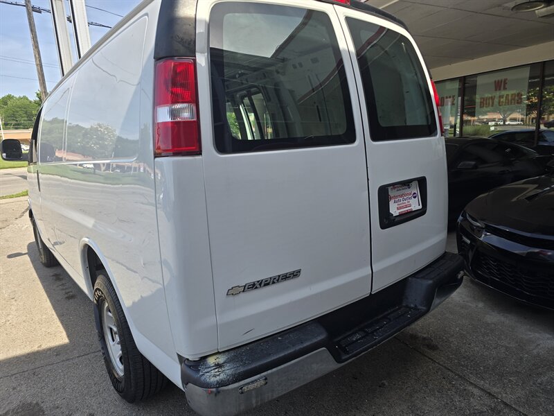 2019 Chevrolet Express 2500 3DR CARGO VAN /V6 - Photo 5 - Hamilton, OH 45015