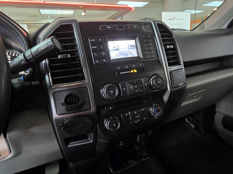 2018 Ford F-150 XLT SUPER CREW 4X4 - Photo 22 - Hamilton, OH 45015