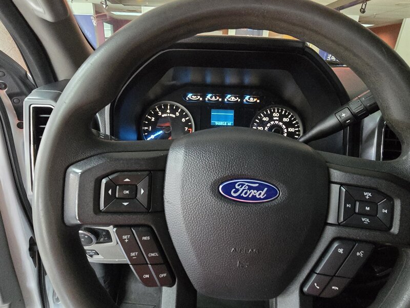 2018 Ford F-150 XLT SUPER CREW 4X4 - Photo 20 - Hamilton, OH 45015