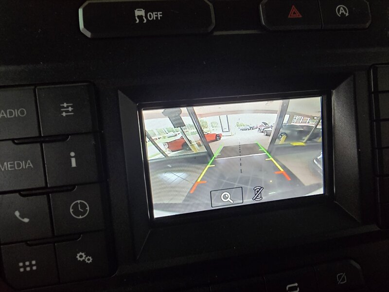 2018 Ford F-150 XLT SUPER CREW 4X4 - Photo 23 - Hamilton, OH 45015