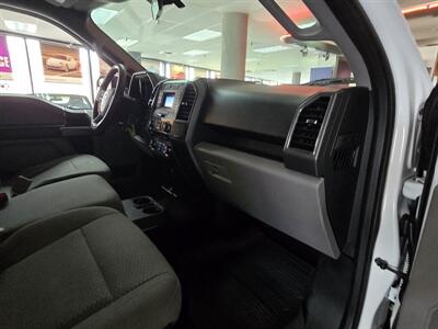 2018 Ford F-150 XLT SUPER CREW 4X4 - Photo 13 - Hamilton, OH 45015