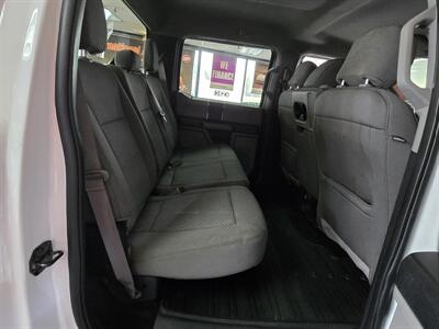 2018 Ford F-150 XLT SUPER CREW 4X4 - Photo 16 - Hamilton, OH 45015