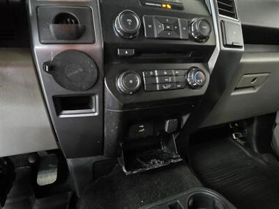 2018 Ford F-150 XLT SUPER CREW 4X4 - Photo 24 - Hamilton, OH 45015