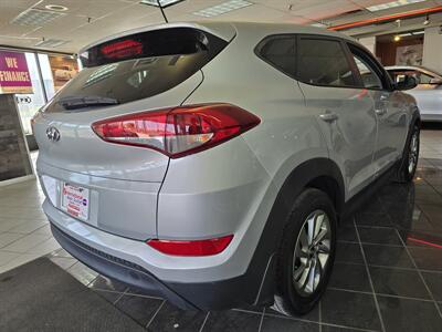 2017 Hyundai Tucson SE 4DR SUV   - Photo 5 - Hamilton, OH 45015