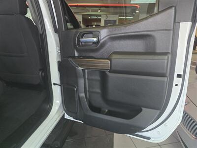 2021 Chevrolet Silverado 1500 RST - Photo 12 - Hamilton, OH 45015