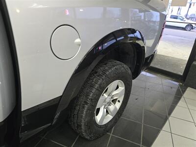 2016 RAM 1500 Outdoorsman 4DR CREW CAB 4X4/V8   - Photo 31 - Hamilton, OH 45015