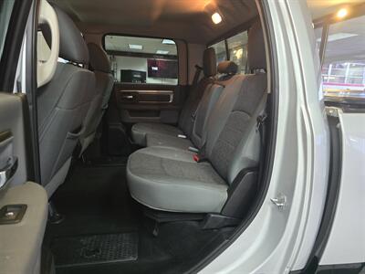 2016 RAM 1500 Outdoorsman 4DR CREW CAB 4X4/V8   - Photo 12 - Hamilton, OH 45015