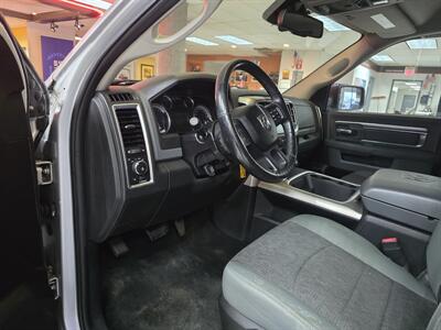 2016 RAM 1500 Outdoorsman 4DR CREW CAB 4X4/V8   - Photo 9 - Hamilton, OH 45015