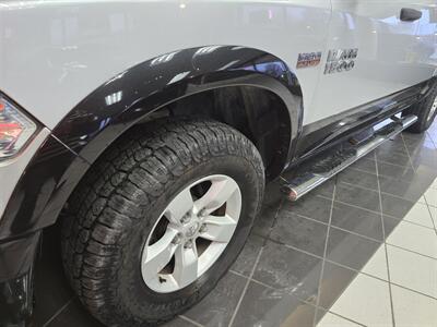 2016 RAM 1500 Outdoorsman 4DR CREW CAB 4X4/V8   - Photo 32 - Hamilton, OH 45015