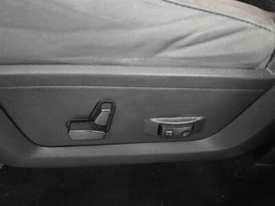 2016 RAM 1500 Outdoorsman 4DR CREW CAB 4X4/V8   - Photo 19 - Hamilton, OH 45015