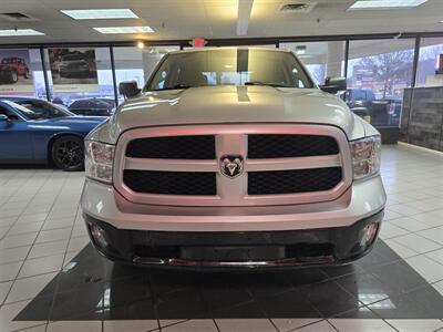 2016 RAM 1500 Outdoorsman 4DR CREW CAB 4X4/V8   - Photo 2 - Hamilton, OH 45015