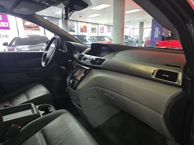 2016 Honda Odyssey Touring   - Photo 13 - Hamilton, OH 45015