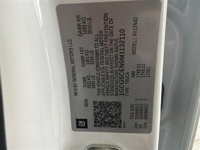 2021 Chevrolet Colorado LT-CREW CAB   - Photo 32 - Hamilton, OH 45015