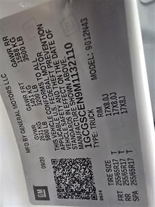 2021 Chevrolet Colorado LT-CREW CAB   - Photo 31 - Hamilton, OH 45015