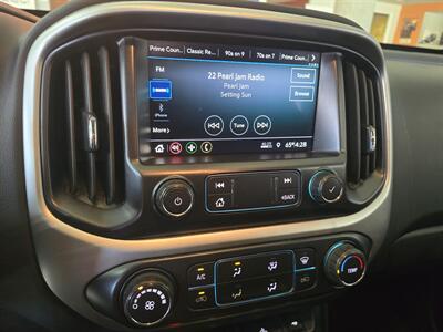 2021 Chevrolet Colorado LT-CREW CAB   - Photo 22 - Hamilton, OH 45015