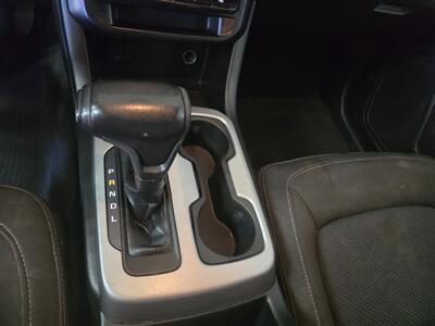 2021 Chevrolet Colorado LT-CREW CAB   - Photo 21 - Hamilton, OH 45015