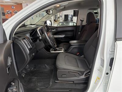 2021 Chevrolet Colorado LT-CREW CAB   - Photo 9 - Hamilton, OH 45015