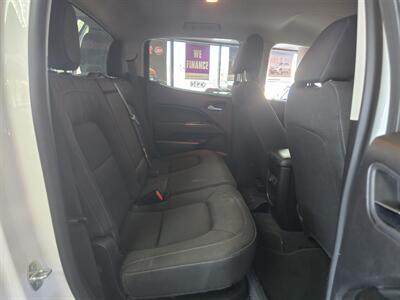 2021 Chevrolet Colorado LT-CREW CAB   - Photo 16 - Hamilton, OH 45015