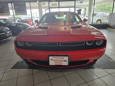 2015 Dodge Challenger SXT - Photo 2 - Hamilton, OH 45015