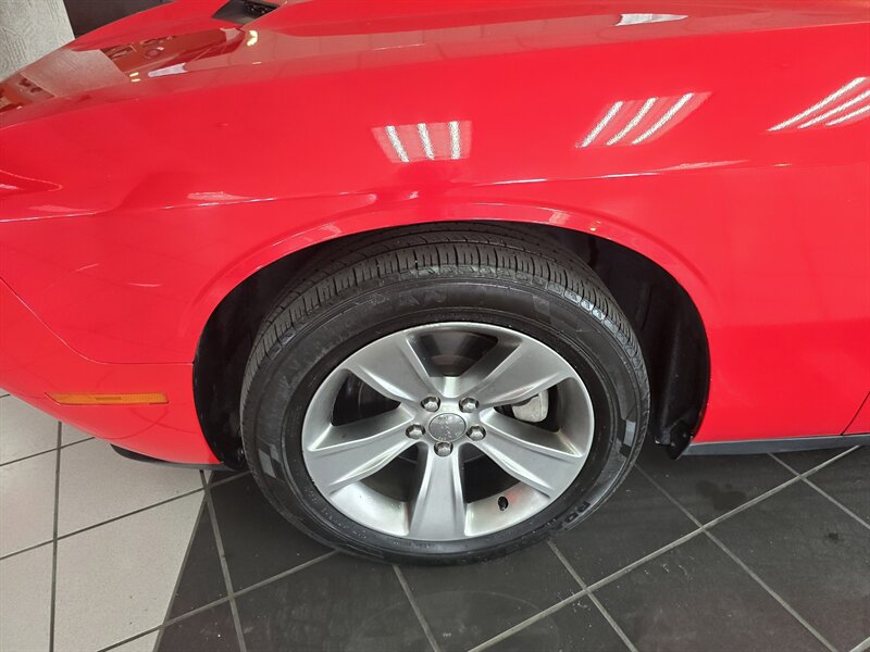 2015 Dodge Challenger SXT - Photo 23 - Hamilton, OH 45015
