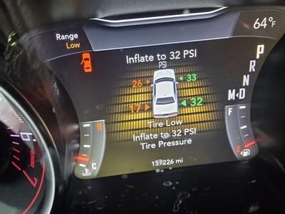 2015 Dodge Challenger SXT - Photo 11 - Hamilton, OH 45015