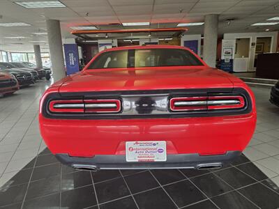 2015 Dodge Challenger SXT - Photo 5 - Hamilton, OH 45015
