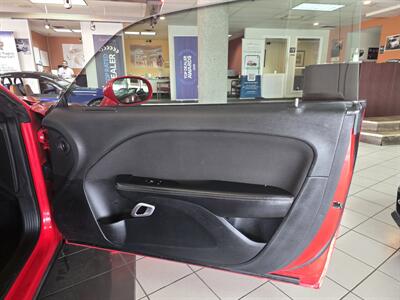 2015 Dodge Challenger SXT - Photo 16 - Hamilton, OH 45015