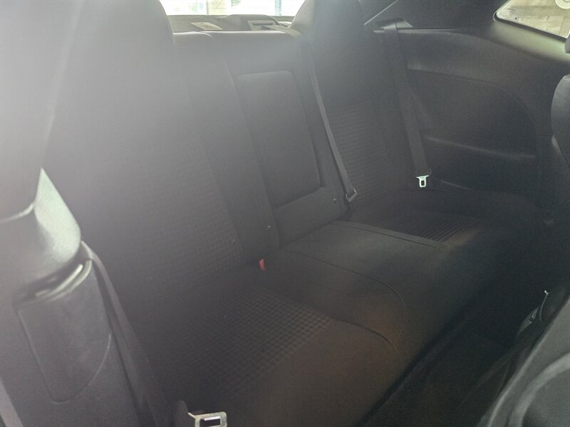 2015 Dodge Challenger SXT - Photo 19 - Hamilton, OH 45015