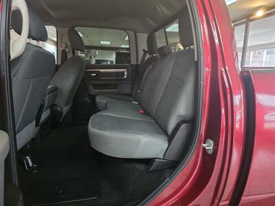 2015 RAM 2500 SLT CREW CAB4/ HEMI - Photo 11 - Hamilton, OH 45015