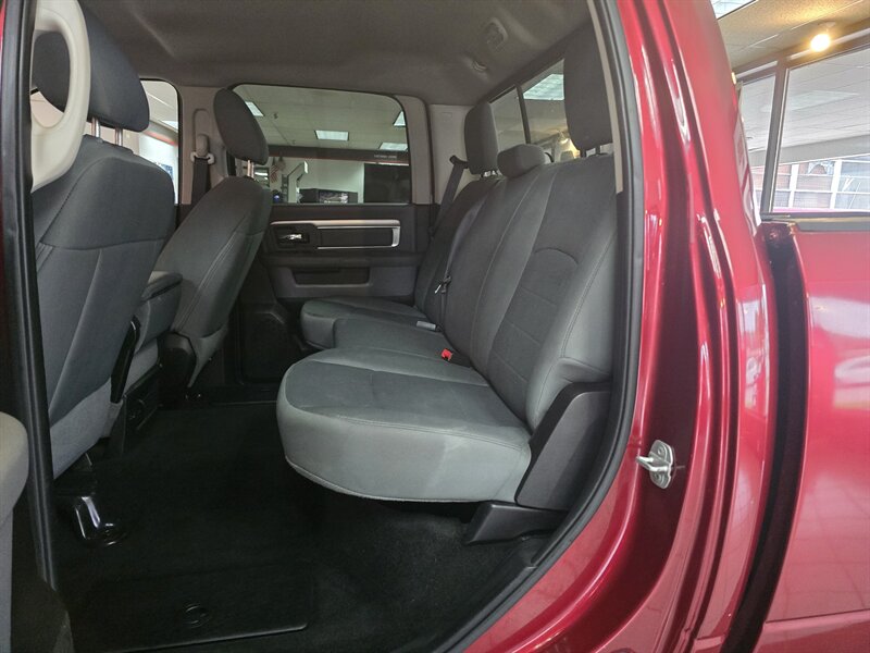 2015 RAM 2500 SLT CREW CAB4/ HEMI - Photo 11 - Hamilton, OH 45015