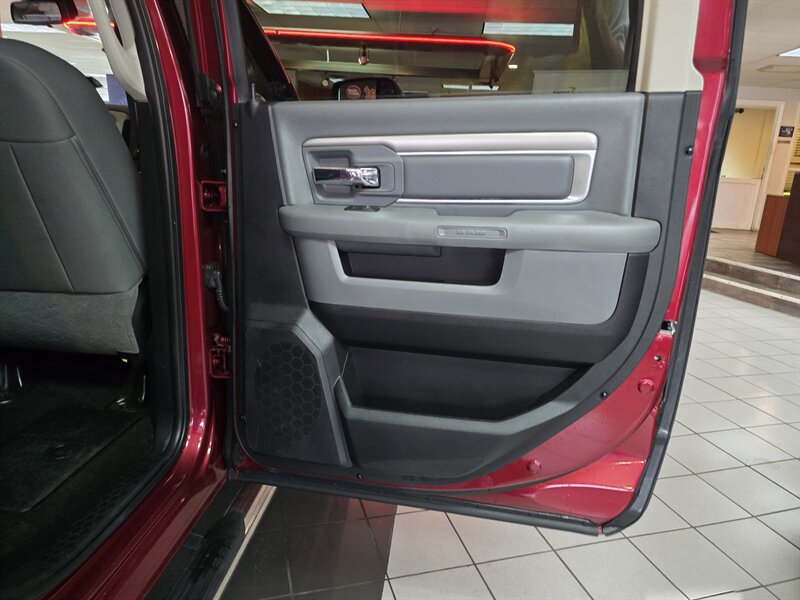 2015 RAM 2500 SLT CREW CAB4/ HEMI - Photo 15 - Hamilton, OH 45015