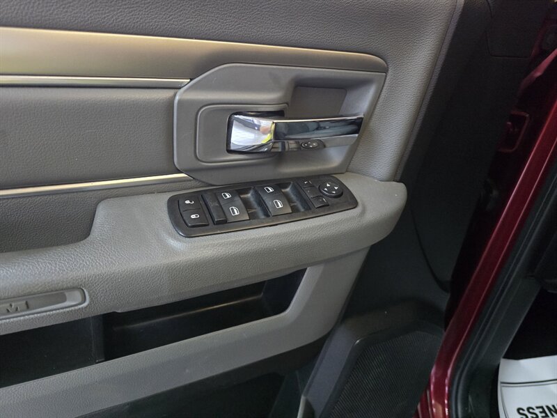 2015 RAM 2500 SLT CREW CAB4/ HEMI - Photo 18 - Hamilton, OH 45015
